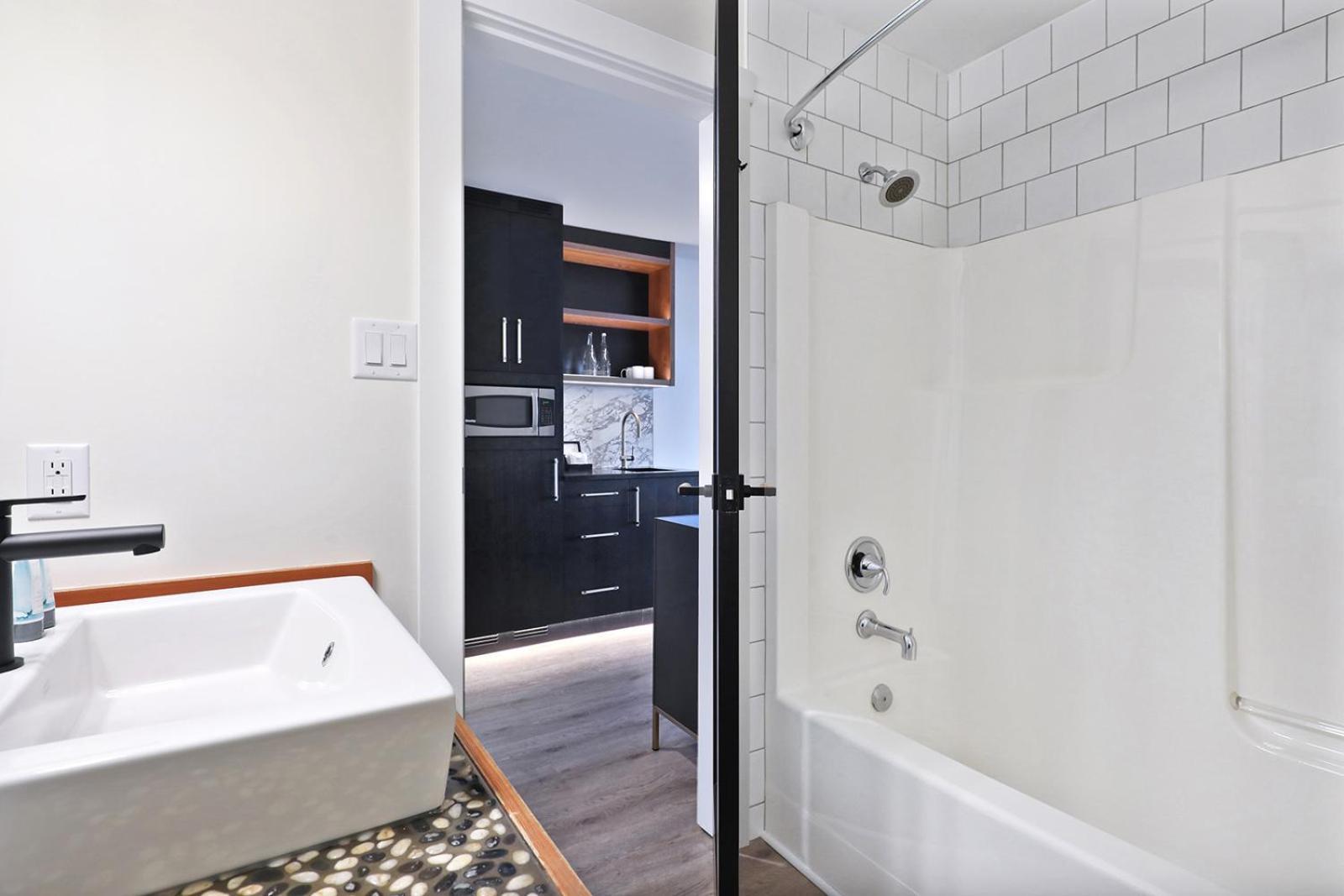 Kingfisher Pacific Resort & Spa Courtenay Bagian luar foto