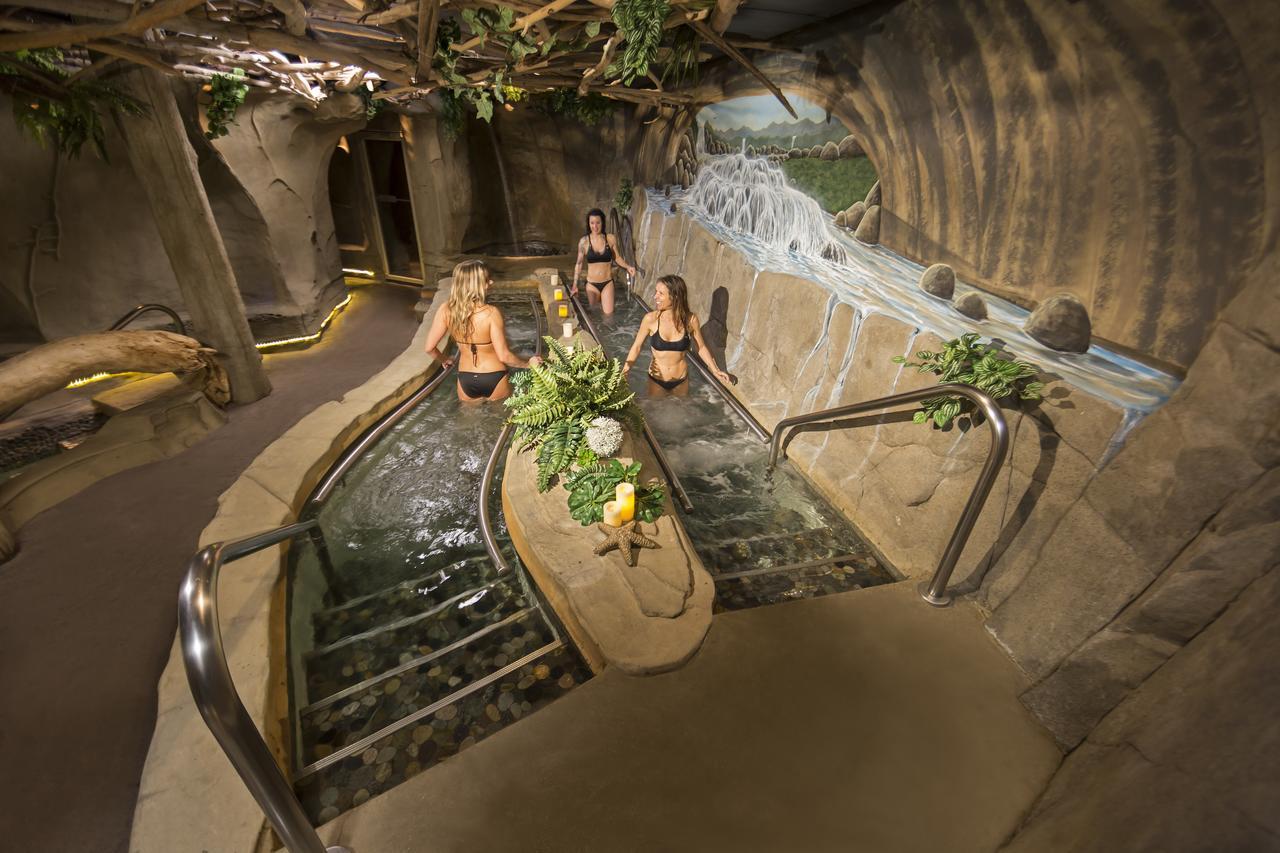 Kingfisher Pacific Resort & Spa Courtenay Bagian luar foto