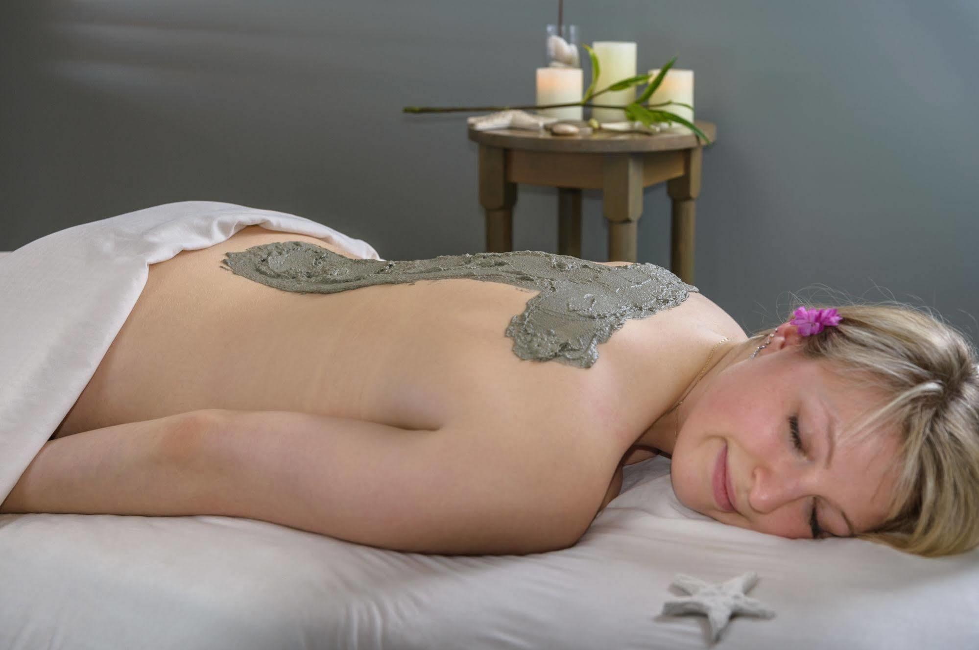 Kingfisher Pacific Resort & Spa Courtenay Bagian luar foto